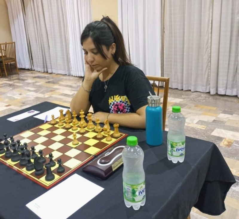 Jsica Biarlo la primera campeona de los match de ajedrez